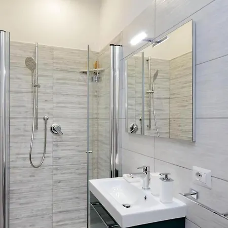 Appartement Vaticano Terrace: Brand New 2 Bedrooms 2 Bathrooms